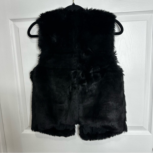 Madewell Faux Fur Black Vest - Picture 2 of 10